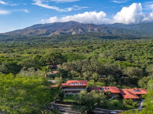 Curubande Hotel | Hacienda Guachipelin Volcano Ranch Hotel & Hot Springs
