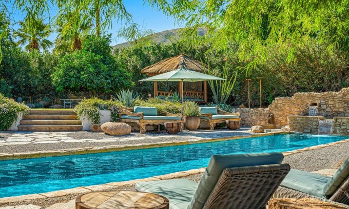 Magnesia Falls Cove House | Hacienda Hideaway