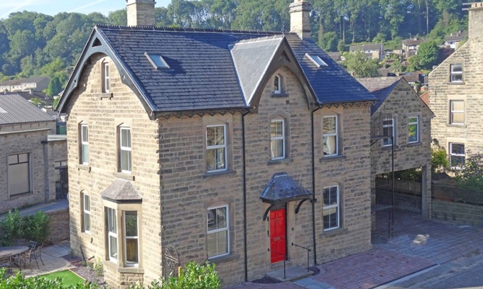 Bakewell House | Haddon Villa in centre of Bakewell, Peak District. Nr Chatsworth. Pet friendly