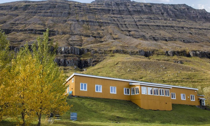 Seydisfjordur Hostel | Hafaldan HI Hostel - Harbour building