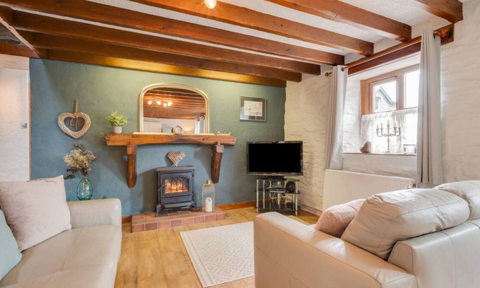 Bethania House | Hafod y Llwynog in the beautiful Llanon