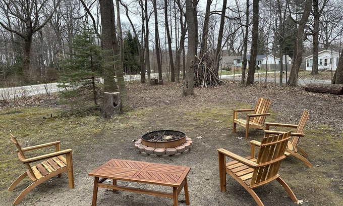 Hagar Township House | Hagar beach cove located a few blocks from Lake Michigan beach access.