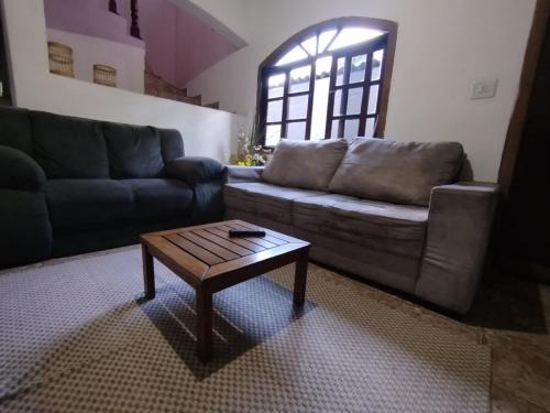 Itaquaquecetuba House | Haja Luz Casa Pousada no Centro de Itaquaquecetuba