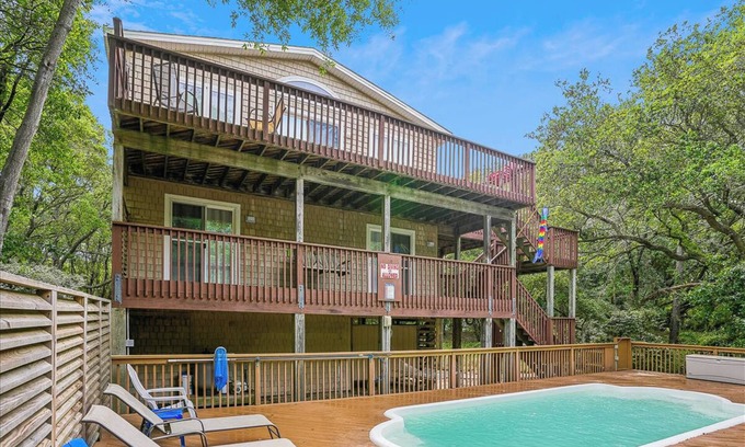 Southern Shores House | Hakuna Matata - Enjoy a "NO WORRY" vacation in a private, treed OBX spot!