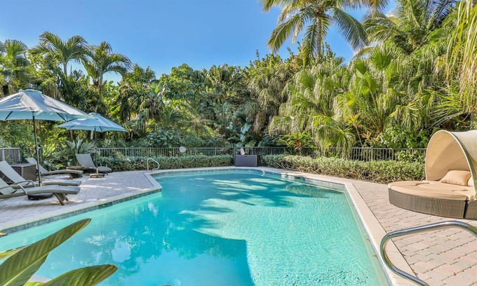 Wulfert House | HAKUNA MATATA - Luxury Captiva Pool Home with Breathtaking Bay Views and Beach Access