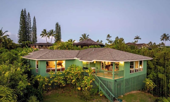 Princeville House | Hale Hihimanu - newly renovated house and guest cottage with AC