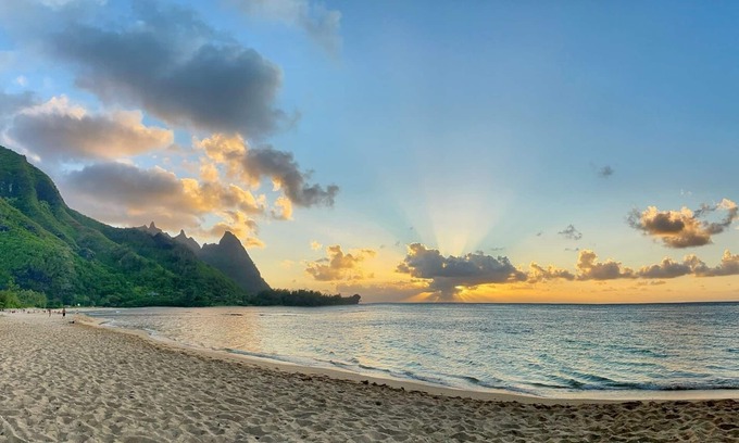 Wainiha Condo | Hale Maluhia: Beach Front! Tunnels Beach Haven, Pool & Hot Tub. Steps to the Sand!
