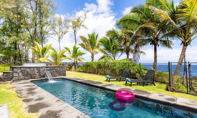 Keaau House | Hale Mar - Gorgeous Oceanfront Home with Private Pool & Hot Tub