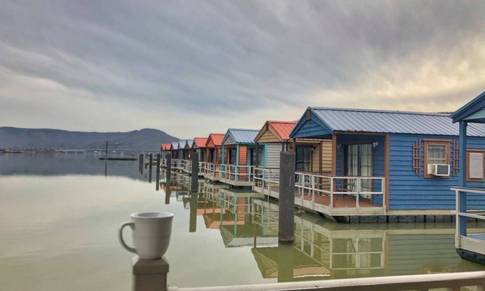 Lupton City Cabin | Hales Bar Marina and Resort