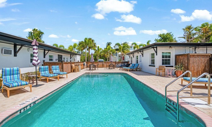 Holmes Beach Apartment | Haley's at The Anna Maria Island Inn