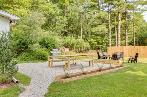 Frankfort House | half Mi to Dtwn Frankfort Fernhaven Home with Yard