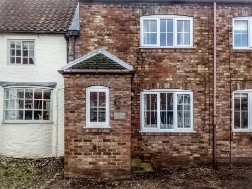 Scawton House | Half Moon Cottage
