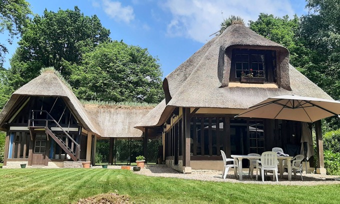 Saint-Gatien-des-Bois House | Half-timbered thatched cottage in a private domain with swimming pool and tennis