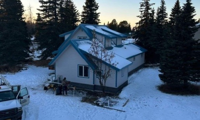 Ninilchik House | Half way between KENAI the Salmon Capital and HOMER the Halibut Capital