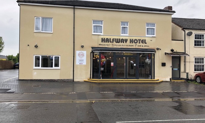 Coalville Hotel | Halfway Hotel