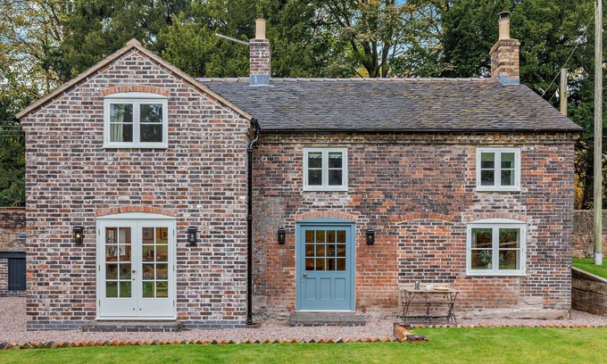 Stone House | Hall Cottage - Two Bedroom House, Sleeps 4