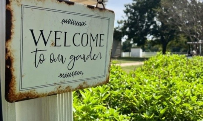 Hempstead Other | Hall House: A Century of CharmnCome relax in a beautiful piece of Texas history