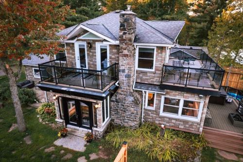 Algonquin Highlands House | Halls Lake Resort Luxury Cottage