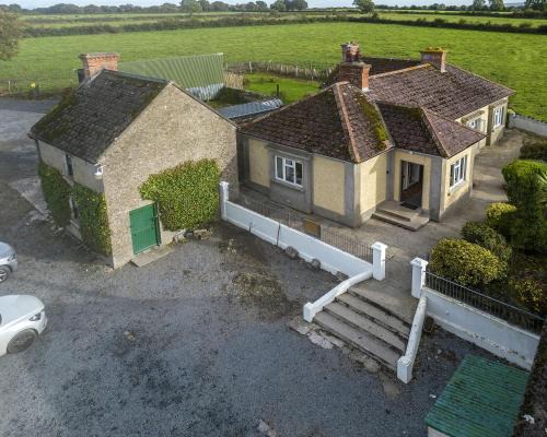 Callan House | Hally's Farm