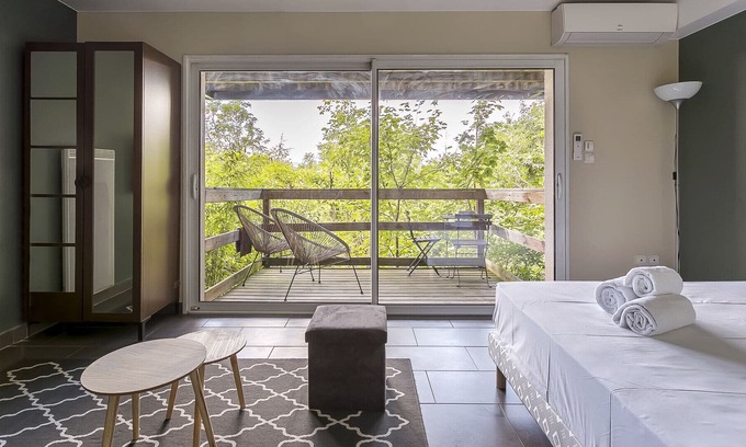 La Demi - Lune Apartment | Hamac Suites - City Suites Jungle 1