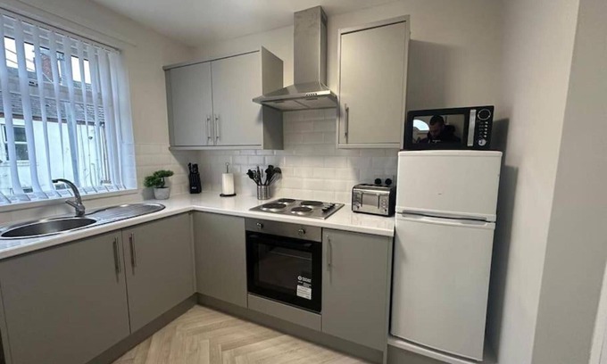 Blyth Apartment | Hambledon- 2bed Downstairs Flat Blyth