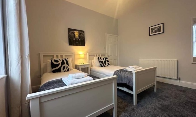 Blyth Apartment | Hambledon Apartments
