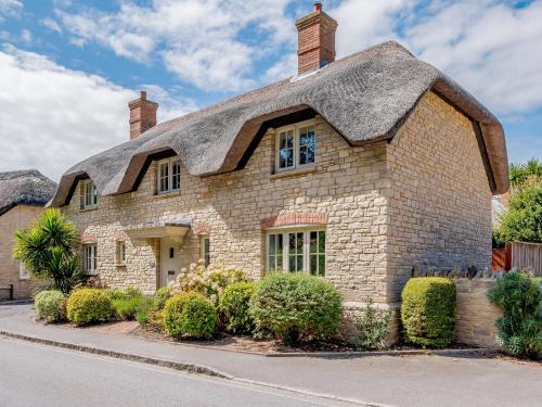 West Lulworth House | Hambury House