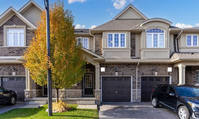Hamilton House | Hamilton 3BR Gem - Comfort Stay, City & Nature Mix