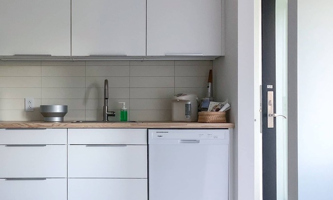 North Vancouver House | Hamilton Garden Suite in North Vancouver