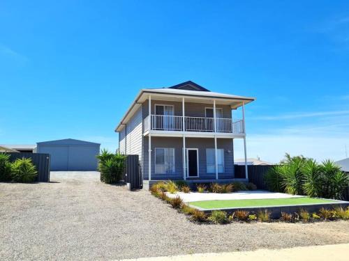 Moonta Bay House | Hamilton House