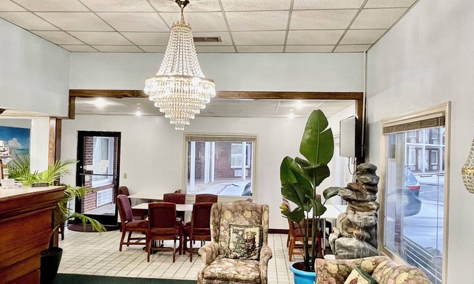 Arlington Hotel | Hamilton Inn Jonesville NC