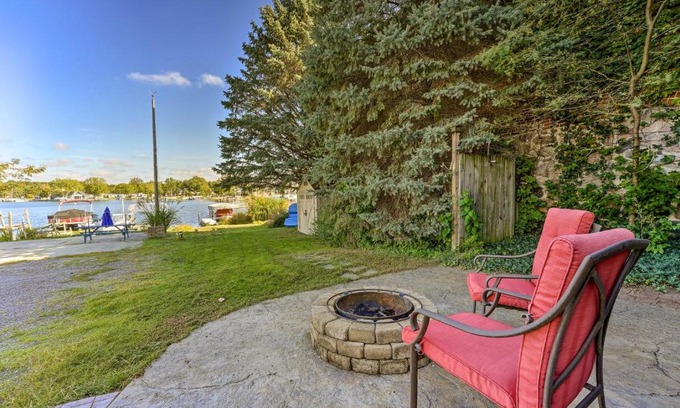 Hamilton Apartment | Hamilton Lakefront Retreat Central Location!