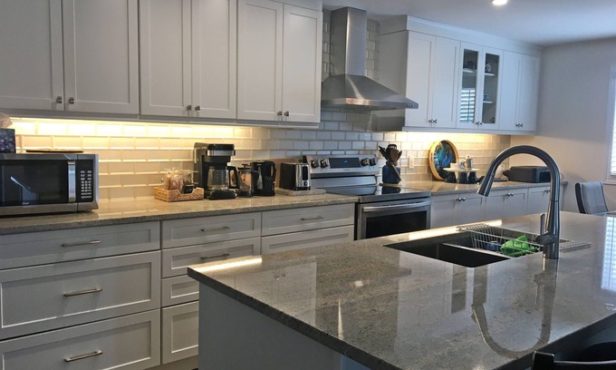 Waterloo House | Hammer Haus II - 3 bedrooms - 2 baths - Sleep 6 - Waterloo