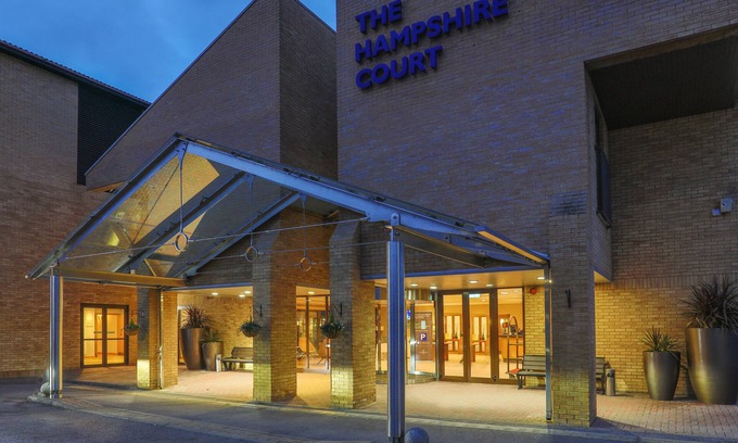 Lychpit Hotel | Hampshire Court Hotel & Spa