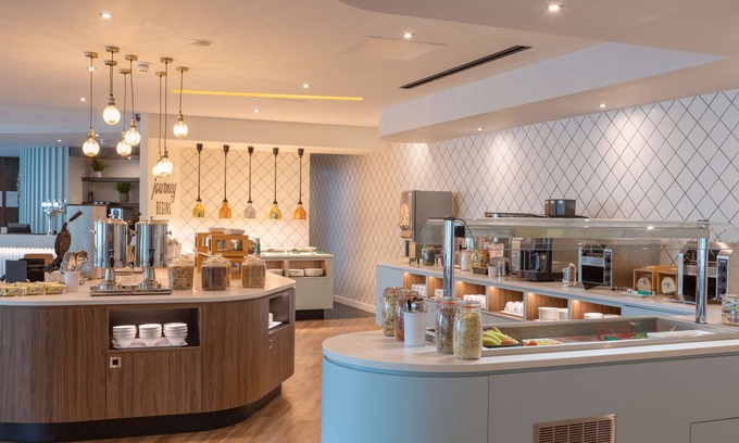 Ashford Hotel | Hampton by Hilton Ashford International