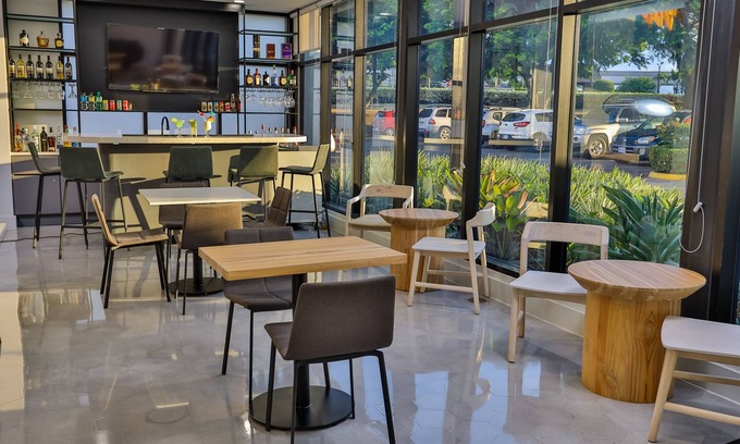 Cacique Hotel | Hampton by Hilton San Jose Airport