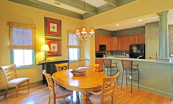 Bluffton House | Hampton Hall Golf Cottage