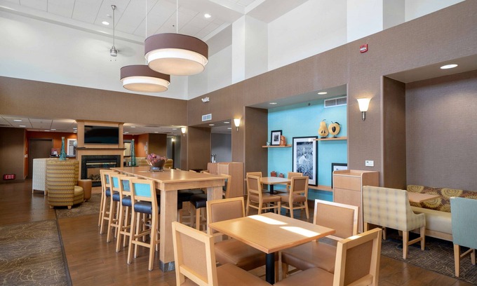 Madera Hotel | Hampton Inn And Suites Madera