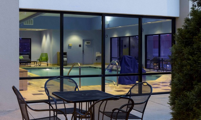 Rogers Hotel | Hampton Inn Bentonville/Rogers