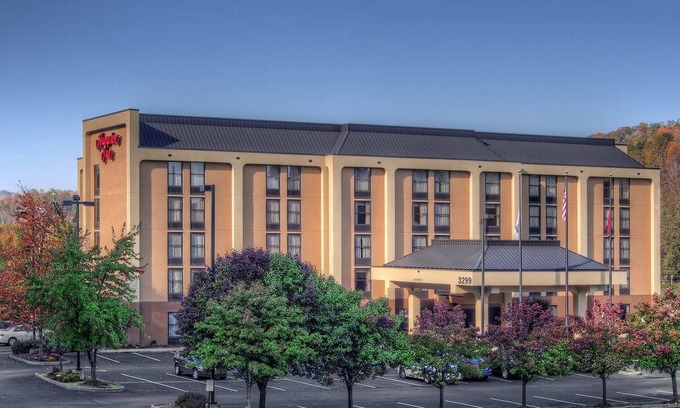Bristol Hotel | Hampton Inn Bristol