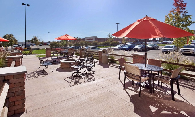 Homeacre-Lyndora Hotel | Hampton Inn Butler