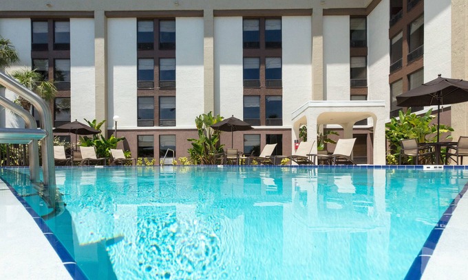 Daytona Beach Hotel | Hampton Inn Daytona Speedway