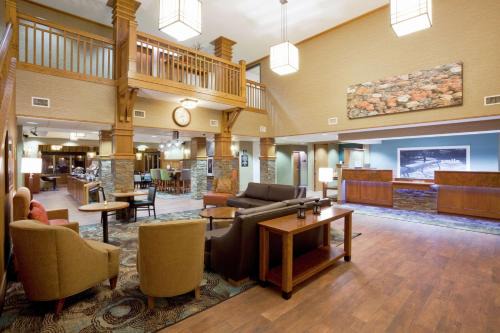 Canal Park Hotel | Hampton Inn Duluth-Canal Park