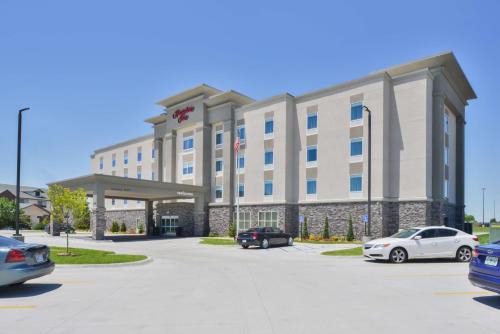 Emporia Hotel | Hampton Inn Emporia, KS