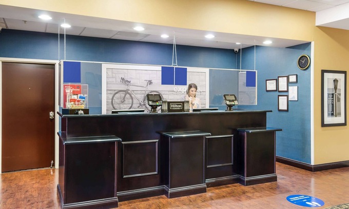 Galax Hotel | Hampton Inn Galax