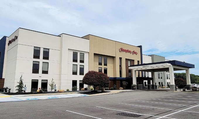 Greensburg Hotel | Hampton Inn Greensburg