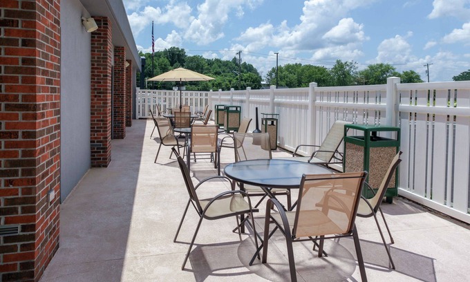 Jasper Hotel | Hampton Inn Jasper