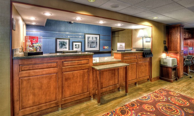 Arlington Hotel | Hampton Inn Jonesville Elkin