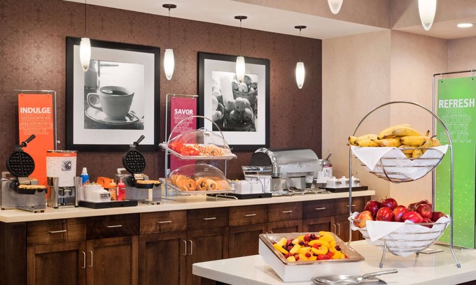 Highlands Hotel | Hampton Inn Lincoln Airport