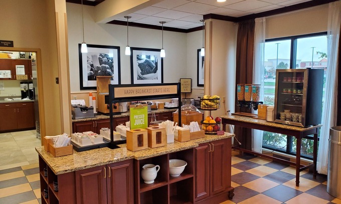 Plover Hotel | Hampton Inn Plover/Stevens Point